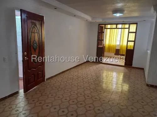 Apartamento En Venta,urb El Pinar, He