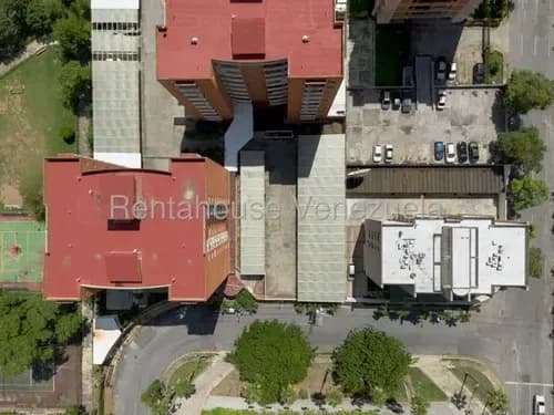 Karen Burgos, Vende Espectacular Apartamento A Estrenar, Al Este De Barquisimeto, Excelente Oportunidad De Inversión En Zona Tranquila, Planta Eléctrica, Ascensores, Uno De Carga.