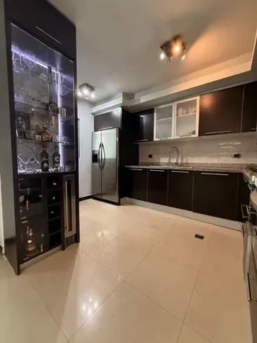 Hermanas Mota Venden Townhouse En Bonaventure Home