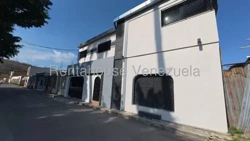 Edixon Curiel Vende/casa Comercial En Yaritagua