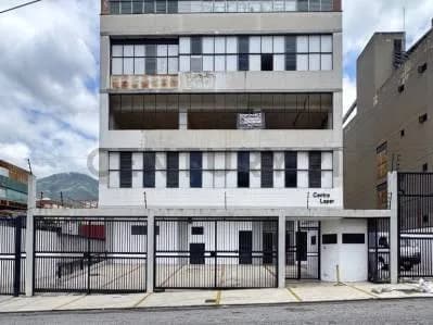 VENTA DE EDIFICIO INDUSTRIAL, UBICADO EN PALO VERDE.