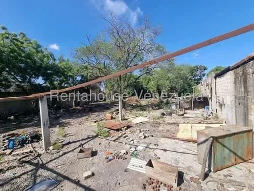 Lcda. Milagros Inmuebles Nazareth Terreno En Venta En Barquisimeto Lara Zona Centro. Codigo Del Inmueble 26-7623 Economica Residencial Economico Comercial