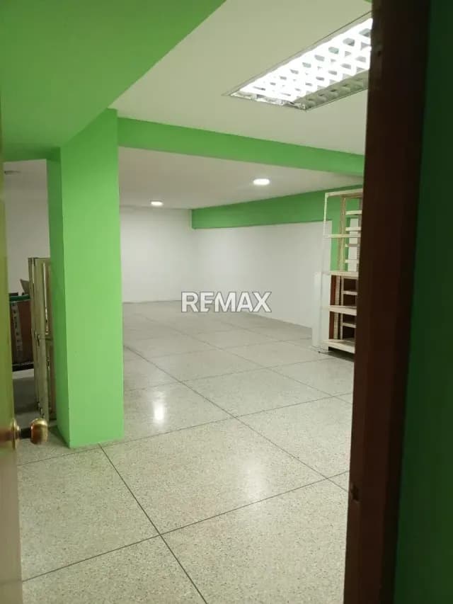 Venta de Local comercial ubicado en centro comercial Mercedes Diaz