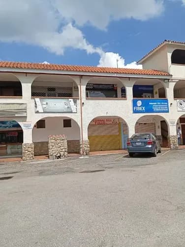 Alquiler De Excelente Local Comercial En Piso Bajo C.c El Parral