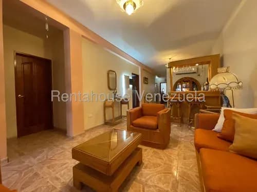 Consigue Casa En Venta En Urbanización La Orquídea La Victoria Excelente Ubicación Y Propiedad Seguridad Nela 26-11429