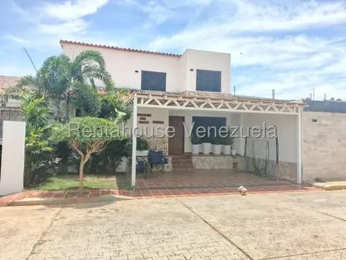 Casa En Venta Villa Del Sol, Urb.la Picola, Zona Norte. As