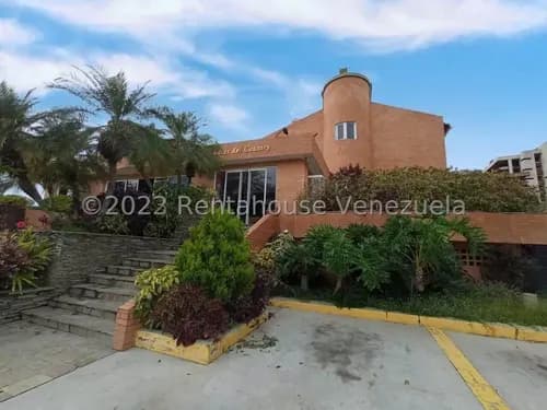 Espectacular Villa, Inm 24-3485, Vanguardista Y Elegante, Cuenta Con Terrazas Abiertas. Estructurada En Tres Niveles Mas Sótano Y Con Acabados De Alta Factura, Terrazas Del Country