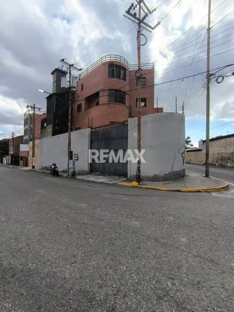 Edificio Industrial Monte Cristo