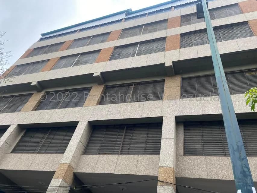 Comercial (Galpon - Deposito) en Alquiler en Catia, Distrito Metropolitano