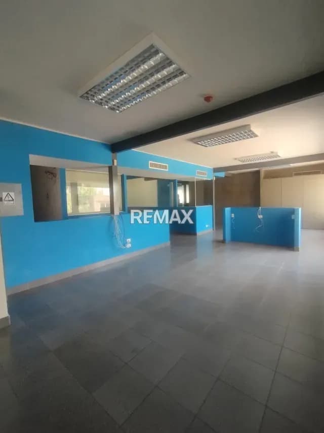 Disponible para alquiler local comercial en piso 1