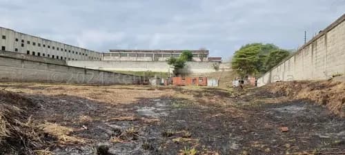 Terreno De Uso Industrial En Venta En Guatire Las Barrancas, 3.432 M2. Luis Infante 24-18087