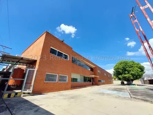 Galpones En Venta 10.000 Metros Planta Pozo Agua Propio Oficinas Modernas Muelles De Carga Venta En Maracay Estef 26-436