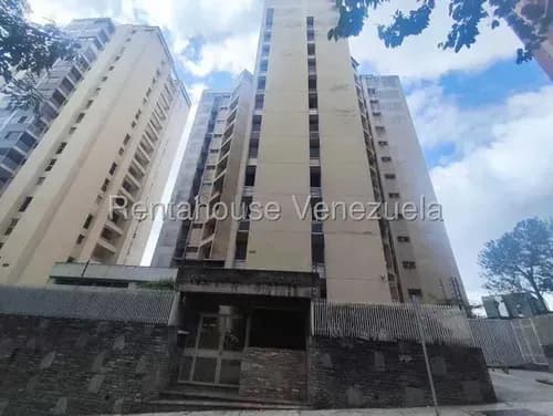 Apartamento En Venta Prados Del Este Con Espectacular Vista Panorámica Y Seguridad #26-18121 Magaly
