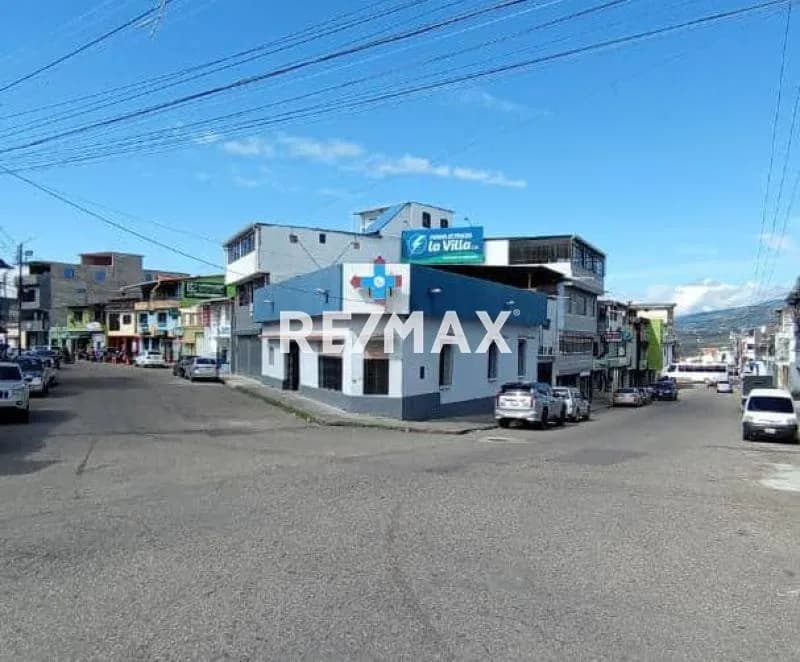 LOCAL COMERCIAL ESQUINERO