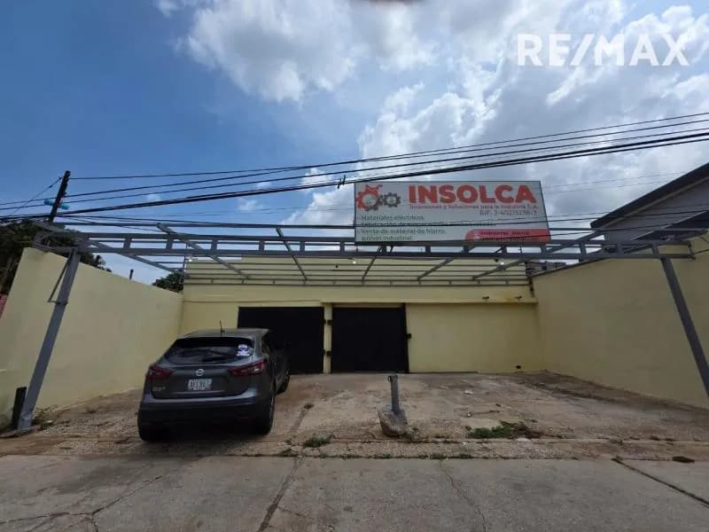GALPON CON LOCALES EN VENTA, SECTOR GRANO DE ORO