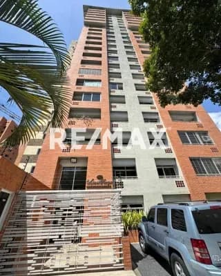 APARTAMENTO EN LAS CHIMENEAS