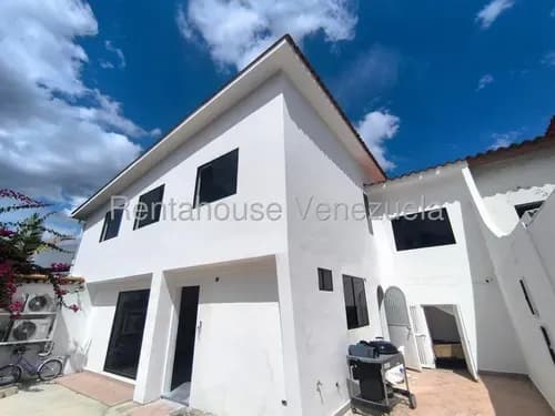Hermosa Casa Remodelada A Estrenar, Acabados Modernos (#26-13718) Tanque De Agua 2500 Lts De Agua Con Hidroneumático Y Bomba Pedrol, Doble Portón Doble Anillo De Seguridad. (solo Clientes) Ag.