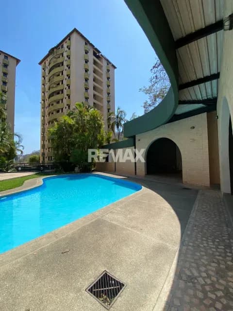 Alquiler Apartamento amoblado en Altos del Mirador Av.Cuatricentenaria