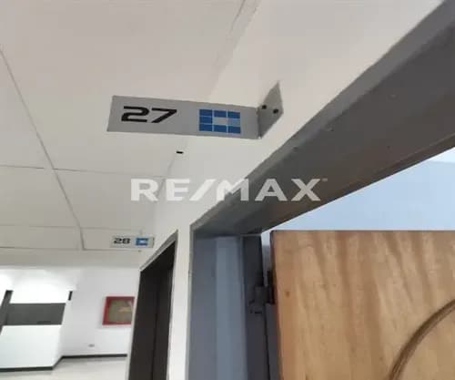 Depósito Alquiler 20 Mts2 Torre Bazar Bolívar