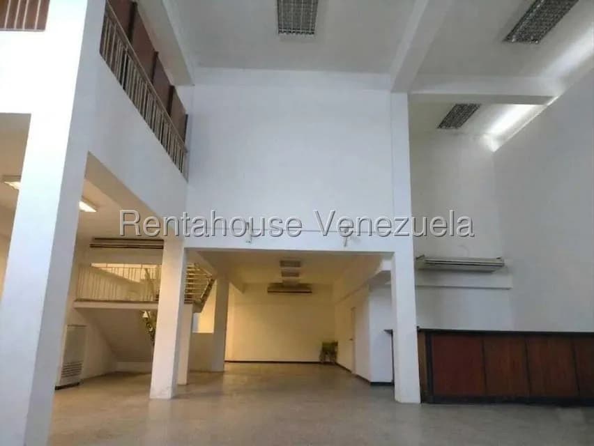 Comercial (Edificio) en Venta en Zona Centro, Aragua