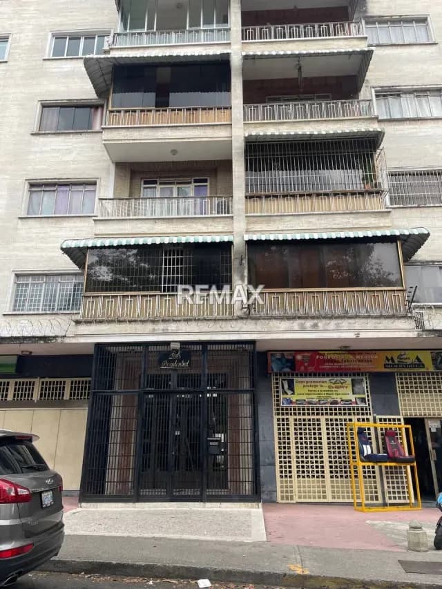 ¡EN VENTA APARTAMENTO EN LAS DELICIAS, EXCLUSIVIDAD, AMPLITUD Y VISTA AL ÁVILA !