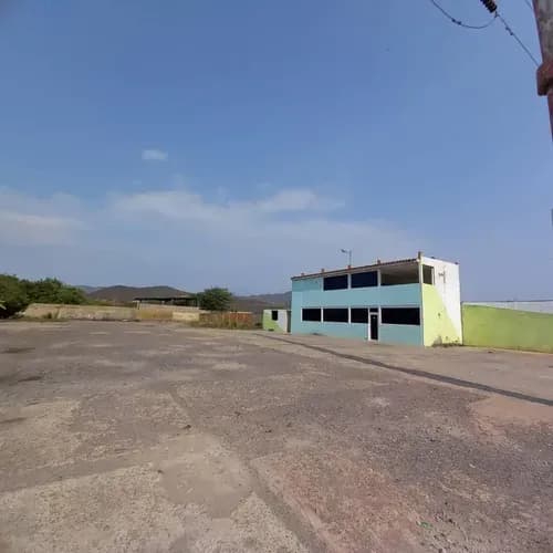 Terreno - Edificación. Av. Camejo Octavio. Puerto La Cruz