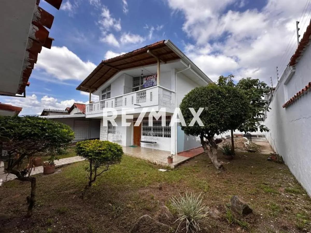 Casa. Venta. Altos de Pirineos