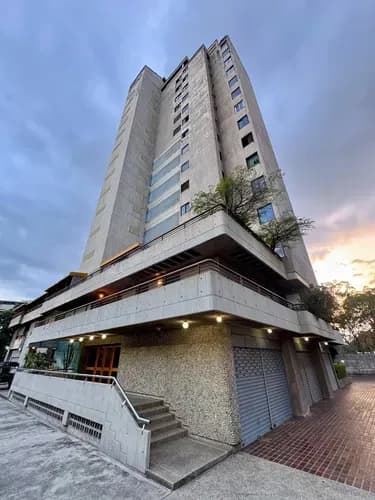 Alquilo Apt En Los Dos Caminos, 55mts2. Hermosa Vista, Cocina Equipada, A/a, Puesto Techado