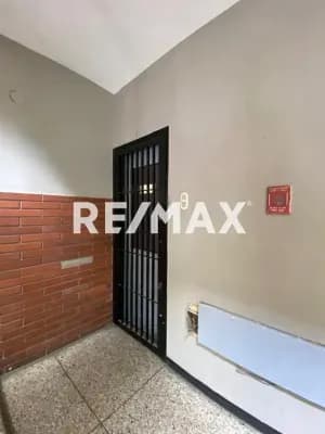 Oficina N° 2 en Alquiler Avenida Capanaparo Zona Este - Barquisimeto