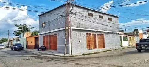 Erika Armeya Vende, Local Comercial En La Zona Oeste De Barquisimeto Flex: 23-33081
