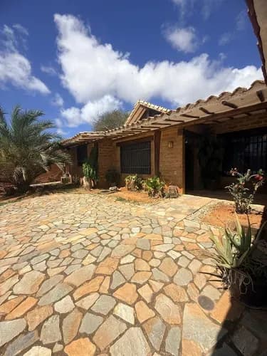 Home24 Islas Bienes Raíces Ofrece En Venta Ubicada En La Asunción Sector Camoruco Isla De Margarita- Venezuela Con 315m2 De Terreno 160m2 De Construcción Cocina Sala Comedor 3 Habitacio
