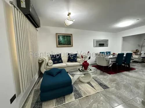 Casa En Venta Maracay Av Alfaragua Santa Rita Resd Valle Jardín 26-11411 Avel