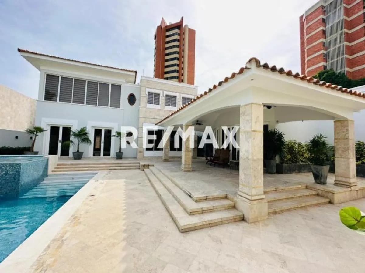 Casa Quinta en Venta Urb. La Virginia