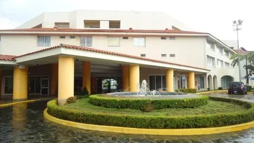 Se Alquila Oficina En El Centro Náutico De Puerto La Cruz. Yl
