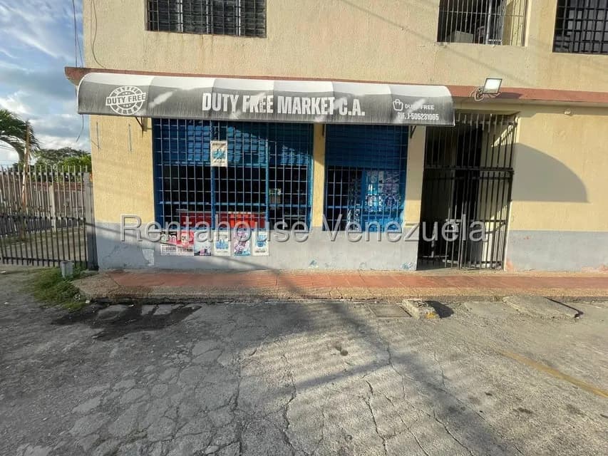 Comercial (Local Comercial) en Venta en Almarriera, Lara