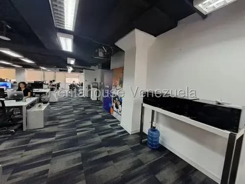 Oficina En Venta Ubicados En Los Ruices Ravv