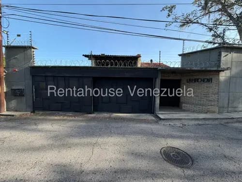 Casa En Venta. Urb. Alto Hatillo. 26-14038 Neyla Cedeño.