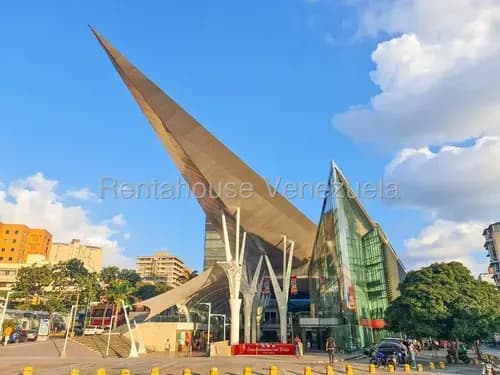 Local Comercial En El Milenium Mall Mls 25-22660