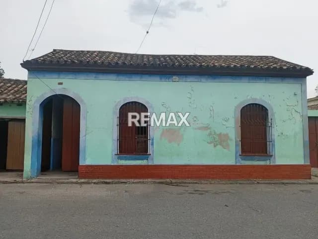 Casa en Venta ubicada en la calle 21 entre carrera 17 y 18 Zona Centro- Barquisimeto