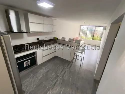 Apartamento En Alquiler Colinas De La Tahona Ys#26-8742