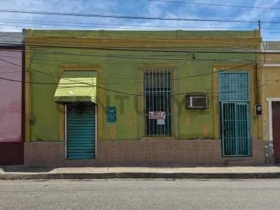 CASA CON TERRENO EN PLENO CENTRO DE PORLAMAR PARA REMODELAR