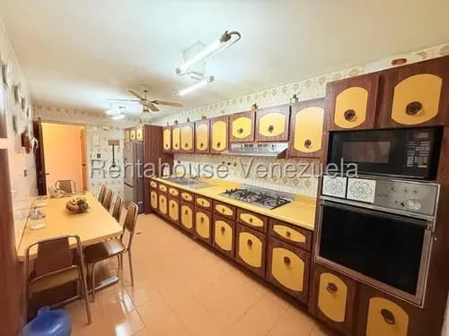 K.f Apartamento En Alquiler En Campo Alegre Mls #26-13433