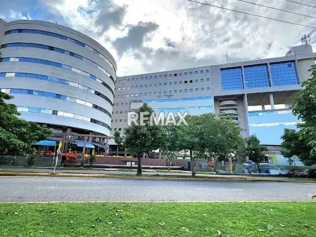 Alquiler de Oficina en piso 2, en el Centro Comercial Redabuilding, El Parral, Valencia