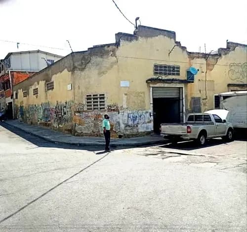 Mh - Venta Galpón Comercial 848 M2, Oficina, Baños El Cementerio
