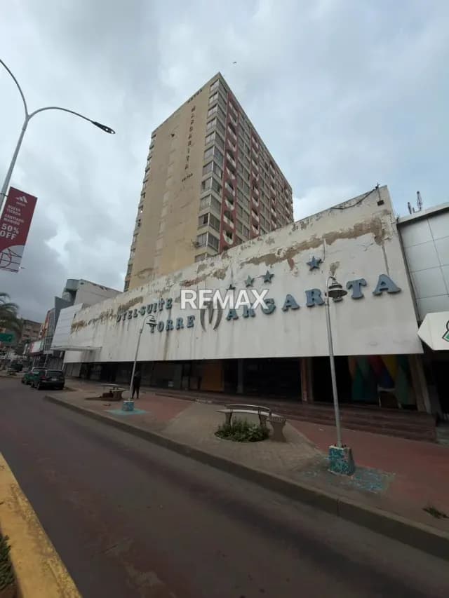 Apartamento en obra blanca con ubicación estratégica en Porlamar Av. Santiago Mariño