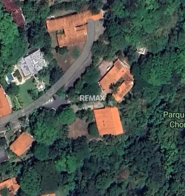 Venta de Terreno en Los Chorros.