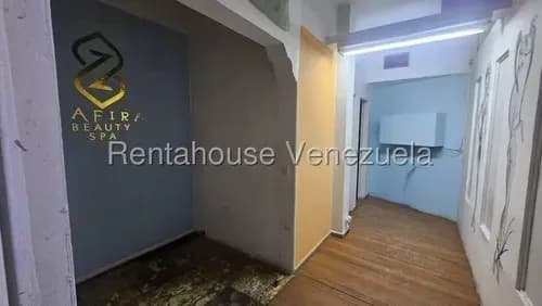 Local En Alquiler, Inm 26-224, Agua Blanca, Con Una Ubicación Excelente; Que Te Brinda Alto Tránsito Vehicular Y Peatonal, Rodeado De Comercios En Una Zona Segura.