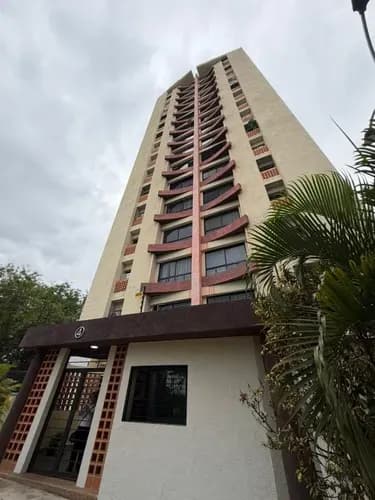 Venta Apartamento En Valencia Lomas De Los Mangos Torre 4 Con Pozo De Agua Planta Eléctrica Drm-rm