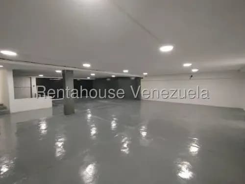 Local Comercial 240m2 Los Dos Caminos Av Romulo Gallegos Cod 25-16167