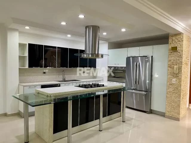 Town House en Alquiler en Doral Park, Mañongo - Planta 100%